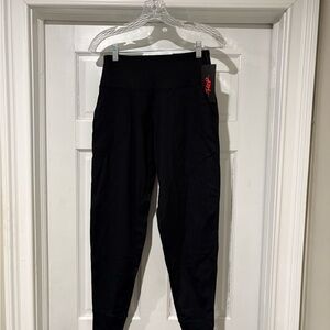 Sleek Black Women's Leggings